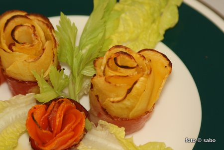 Steckrüben- und Karotten-Rosen (Low Carb)