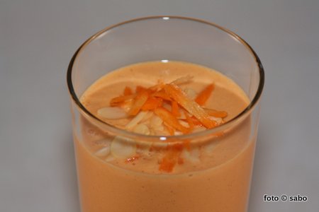 Carrot-Cake-Smoothie (Low Carb)