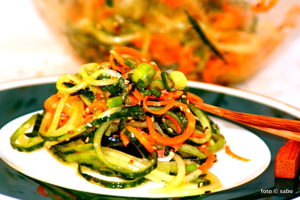 Asiatischer Gurkensalat (Low Carb / Keto)